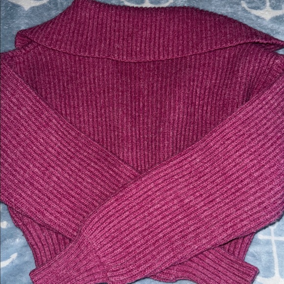 Magenta Ribbed cropped Sweater - Picture 4 of 4